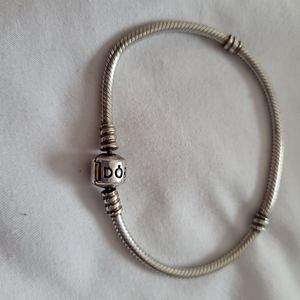 Pandora bracelet 7 inches